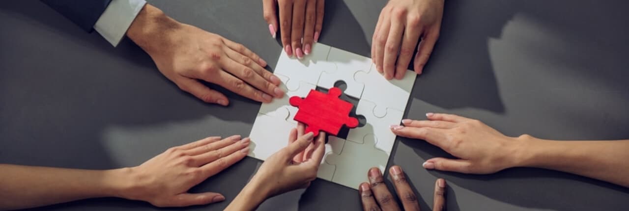 many-hands-puzzle-aig-t The Art of Negotiating in Business, Social, and Personal Negotiations